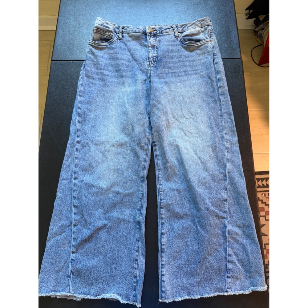 KUT from the Kloth Meg Fab Ab Wide Leg Jeans Light Wash Raw Hem 16 KG1831MA3